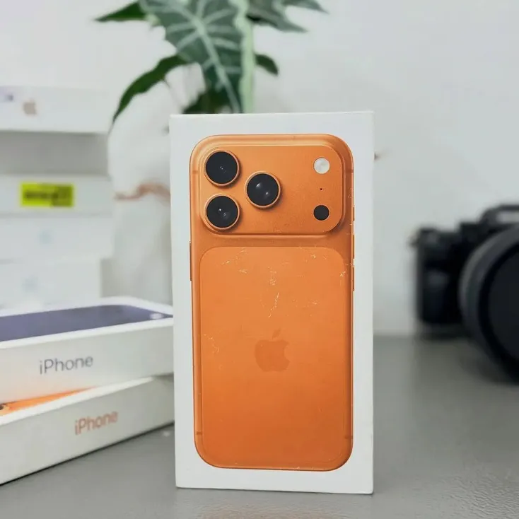 دوربین آیفون 17 فیک