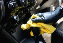 چگونه داخل ماشین را تمیز کنیم؟